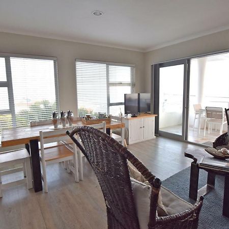 Apartment Dolphin House Hermanus Bagian luar foto